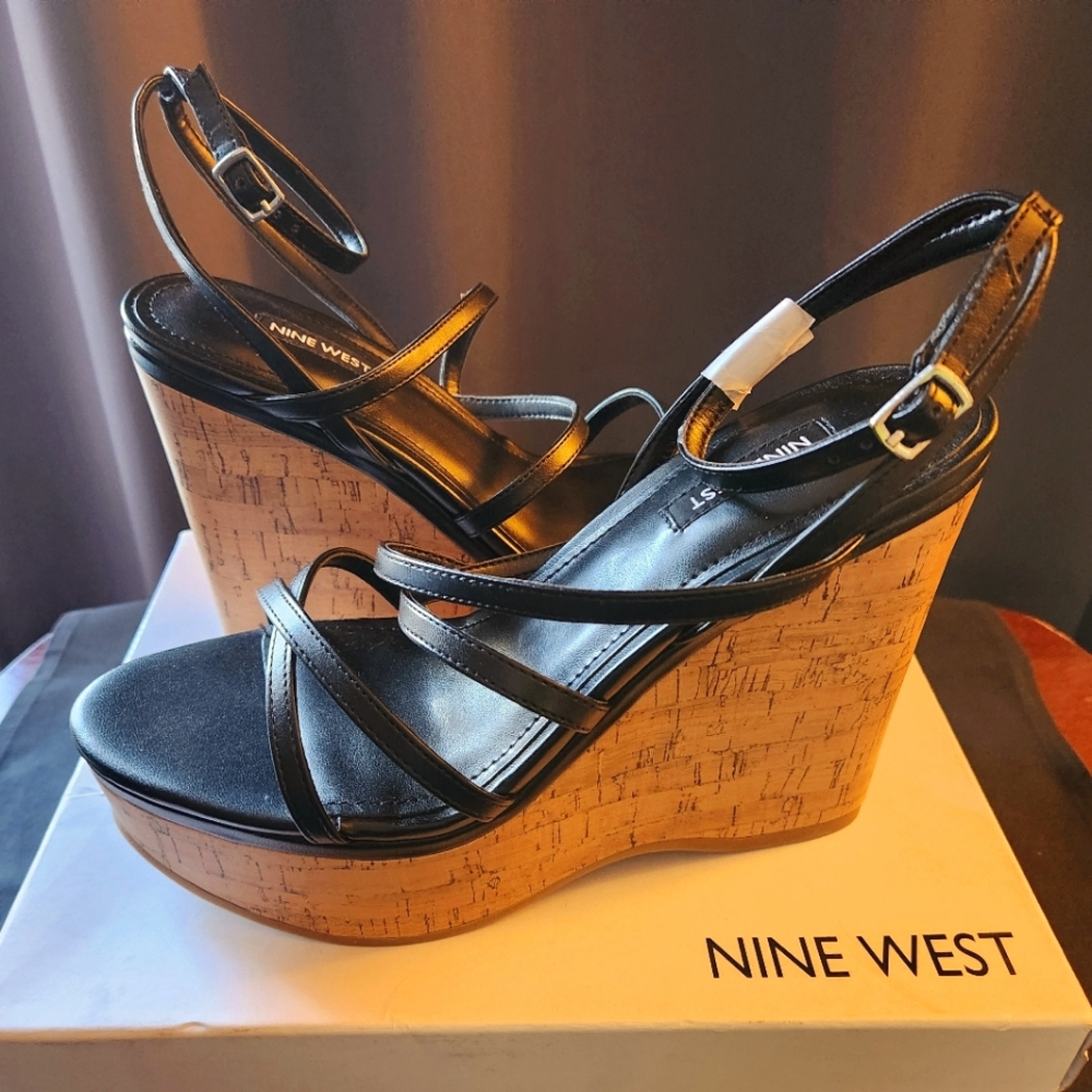 NINE WEST RACHAL3 PLATFORM WEDGE SANDAL HEEL - SIZE 9M